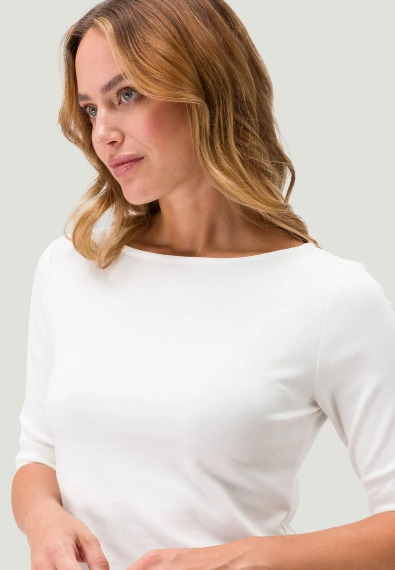 Basic Shirt mit U-Boot-Ausschnitt