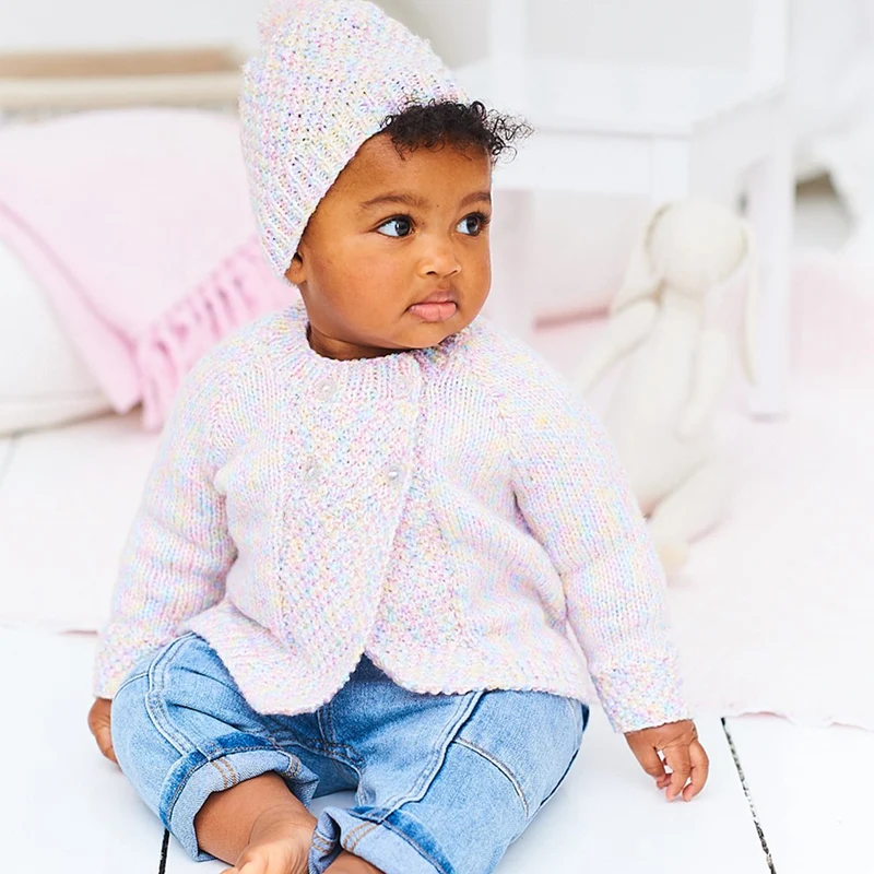 Strickanleitung „Stylecraft Sweet Dreams“ – Babyjacken und Mütze
