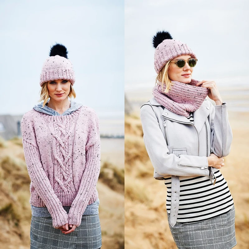 Strickanleitung Stylecraft Special „Aran With Wool“ Nr. 9555: Pullover, Rollkragenpullover und Mütze (digital)