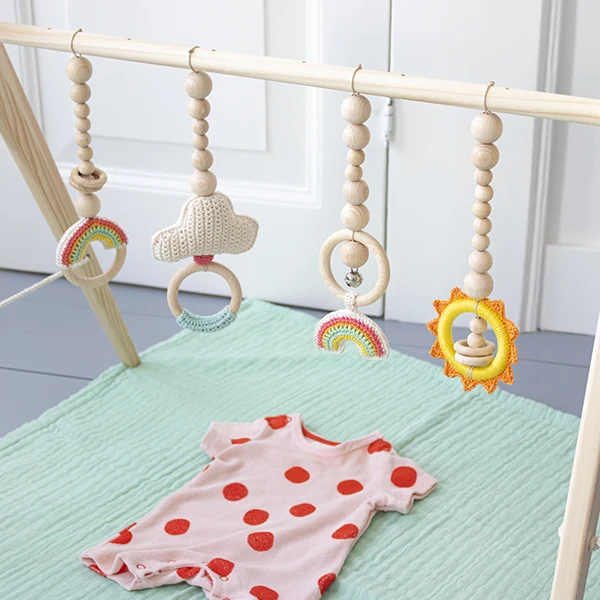 Wollplatz Regenbogen-Babygym-Häkelpaket