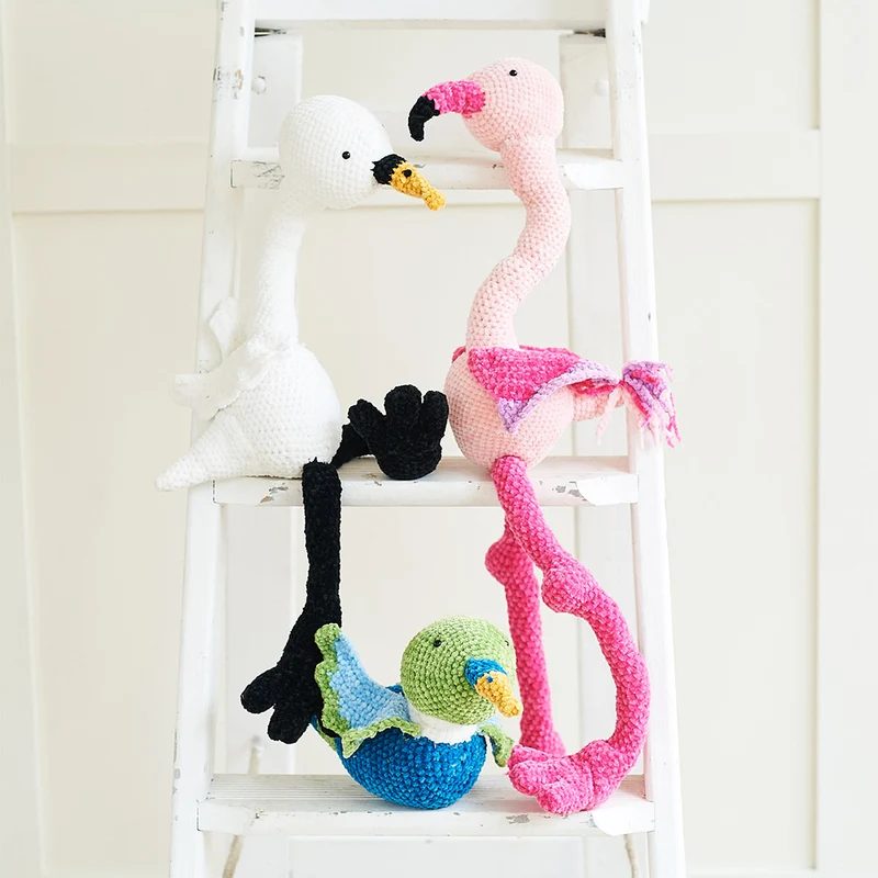 Stylecraft-Häkelanleitung „Squeeze Me Crochet“: Flamingo, Schwan und Ente