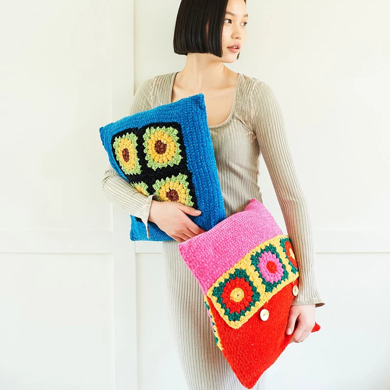 Stylecraft-Häkelanleitung „Squeeze Me Crochet Blanket and Cushions“