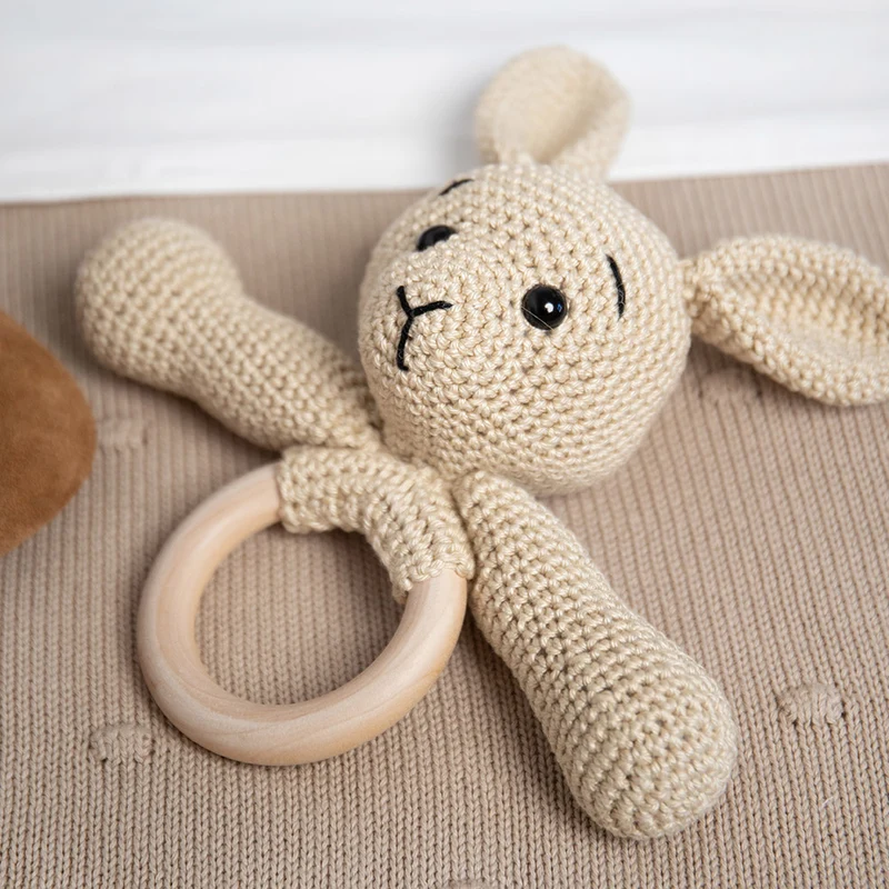 Kaninchen-Rassel – Go Handmade Sensory Kit Häkelpaket