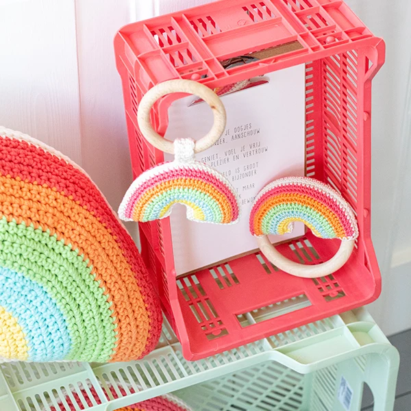 Wollplatz Regenbogen-Beißring-Häkelpaket