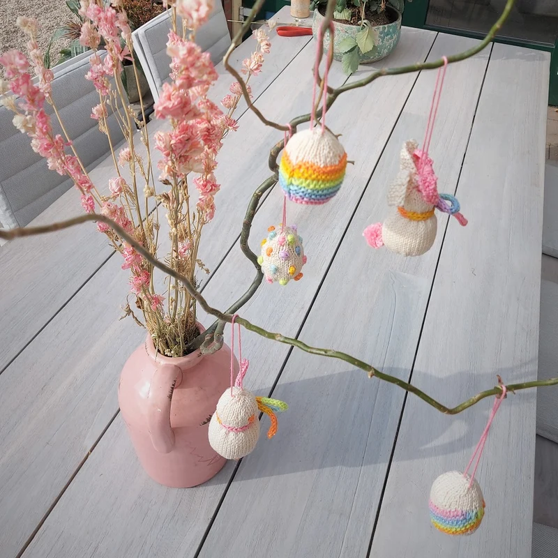 Strickanleitung „Rainbow Easter Collection“