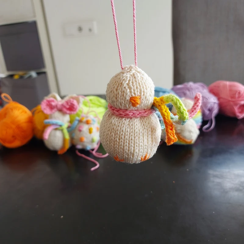 Strickanleitung „Rainbow Easter Collection“