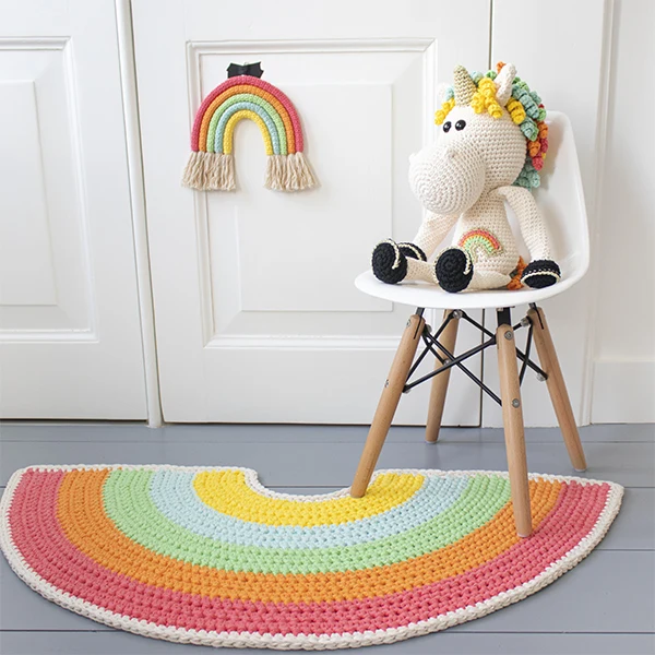 Wollplatz Regenbogen-Teppich-Häkelpaket