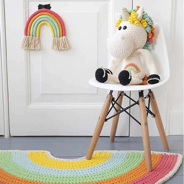 Wollplatz Regenbogen-Teppich-Häkelpaket
