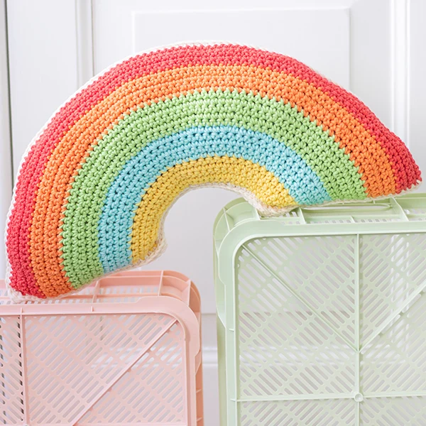 Wollplatz Regenbogen-Kissen-Häkelpaket