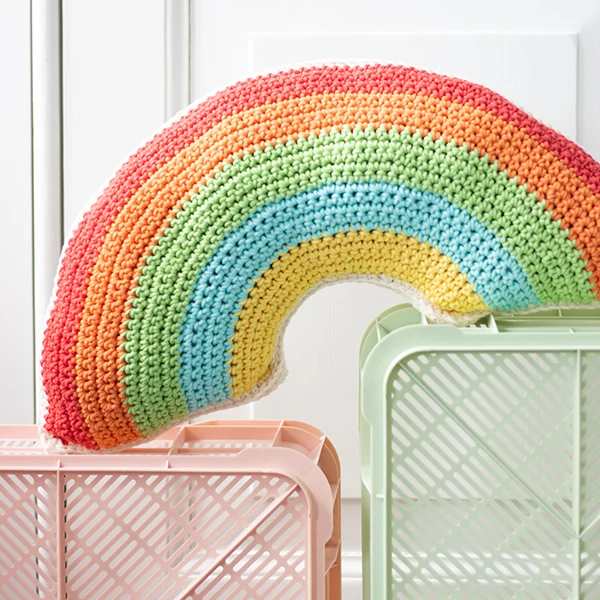 Wollplatz Regenbogen-Kissen-Häkelpaket