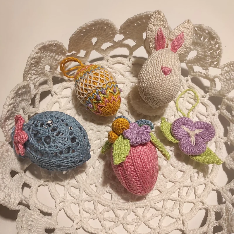 Strickanleitung „Blume und Ei“