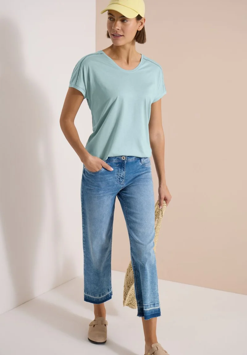 T-Shirt mit V-Neck und Spitzendetail