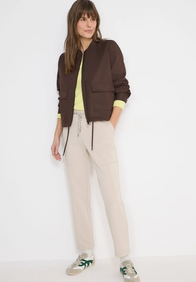 Kurze Jacke