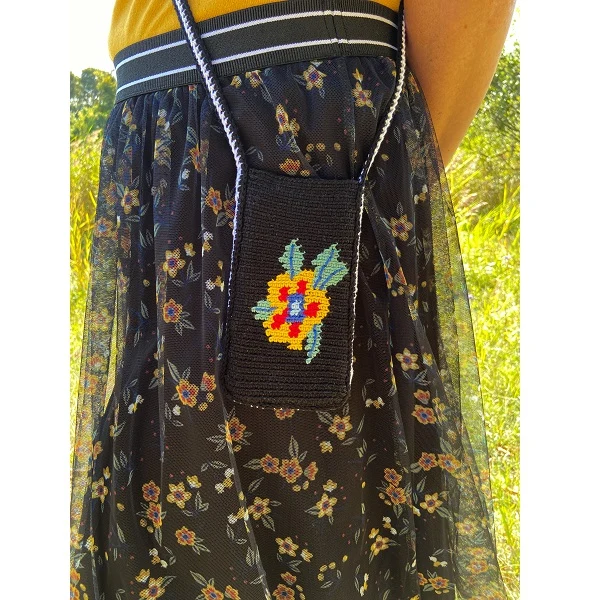 Häkelanleitung „Flower“-Handyhülle