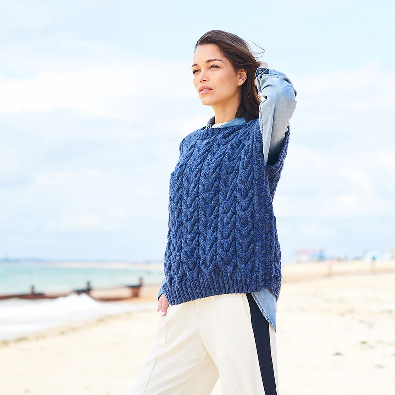 Stylecraft-Strickanleitung „Relove Slim- und Easy-Fit-Tanktops“ (2 Designs) 10112