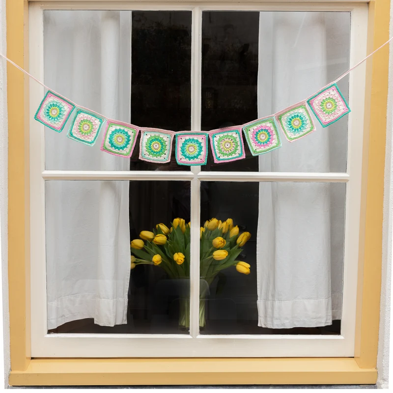 Yarn and Colors „Garden Party Bunting“ Häkelpaket