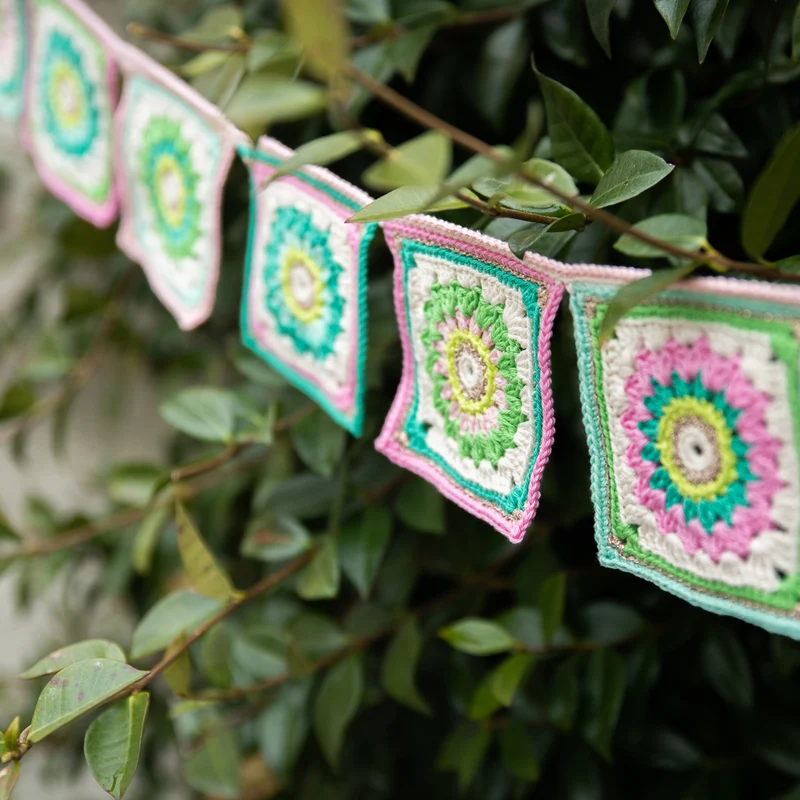Yarn and Colors „Garden Party Bunting“ Häkelpaket