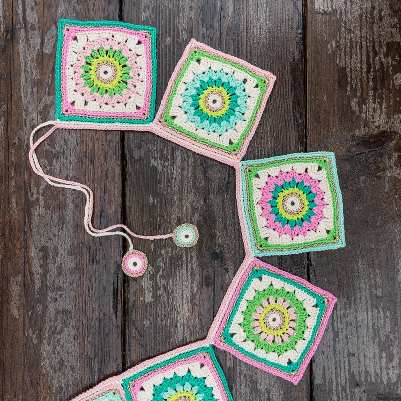 Yarn and Colors „Garden Party Bunting“ Häkelpaket