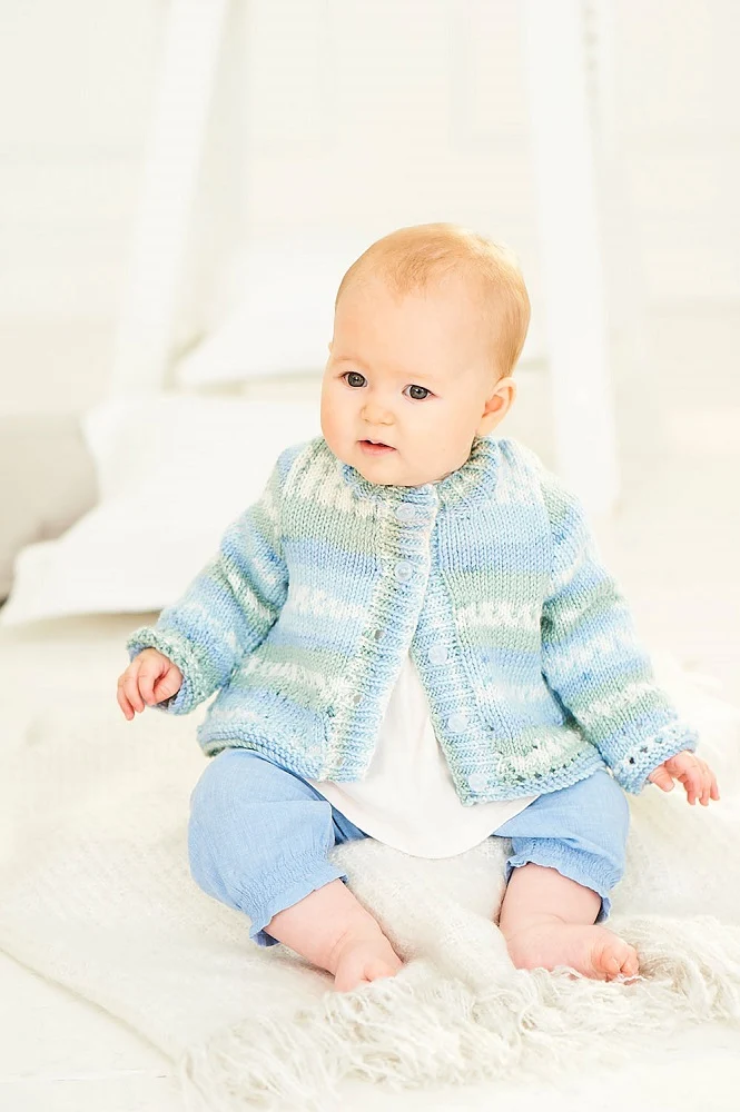 Strickanleitung Stylecraft Bambino Prints DK Nr. 9842: Baby-Pullover und -Jacke