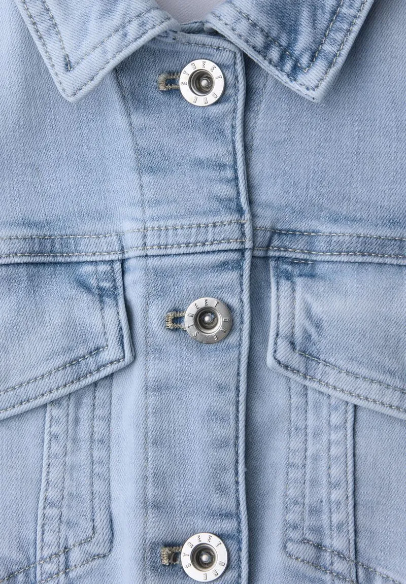 Jeansjacke mit Brusttaschen und Knöpfen