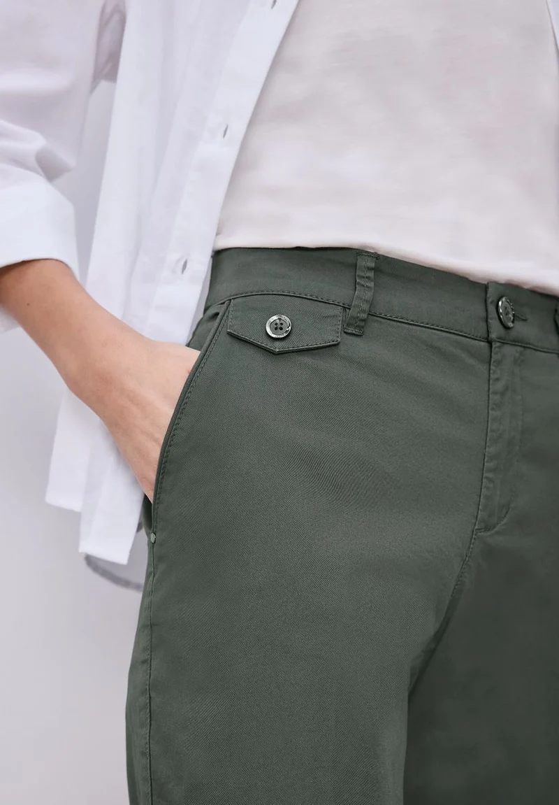 Chino im Casual Fit in softer Qualität