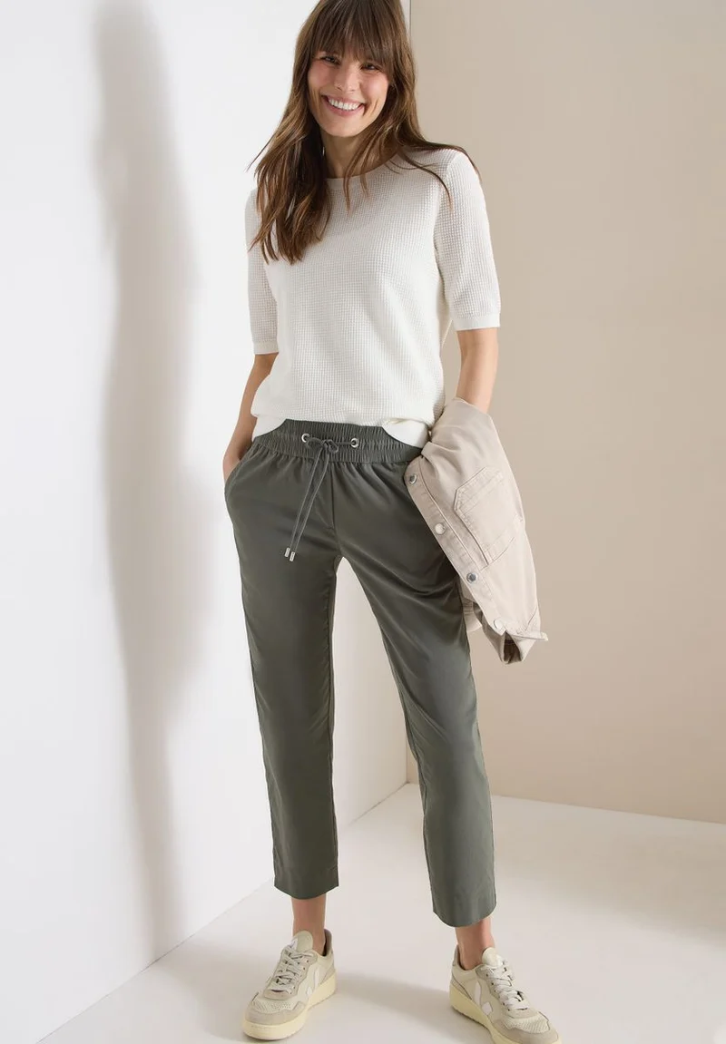 Mid Waist Slim Leg Hose im Casual Fit