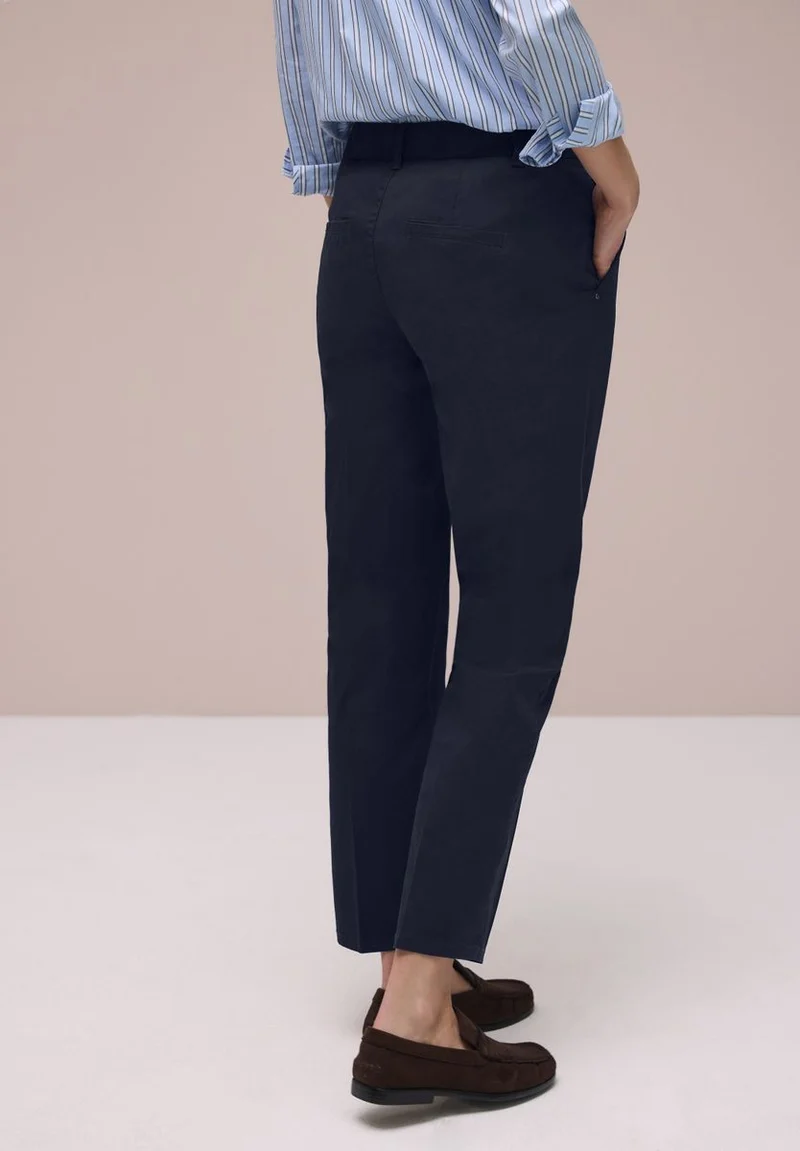 Chino im Casual Fit in softer Qualität