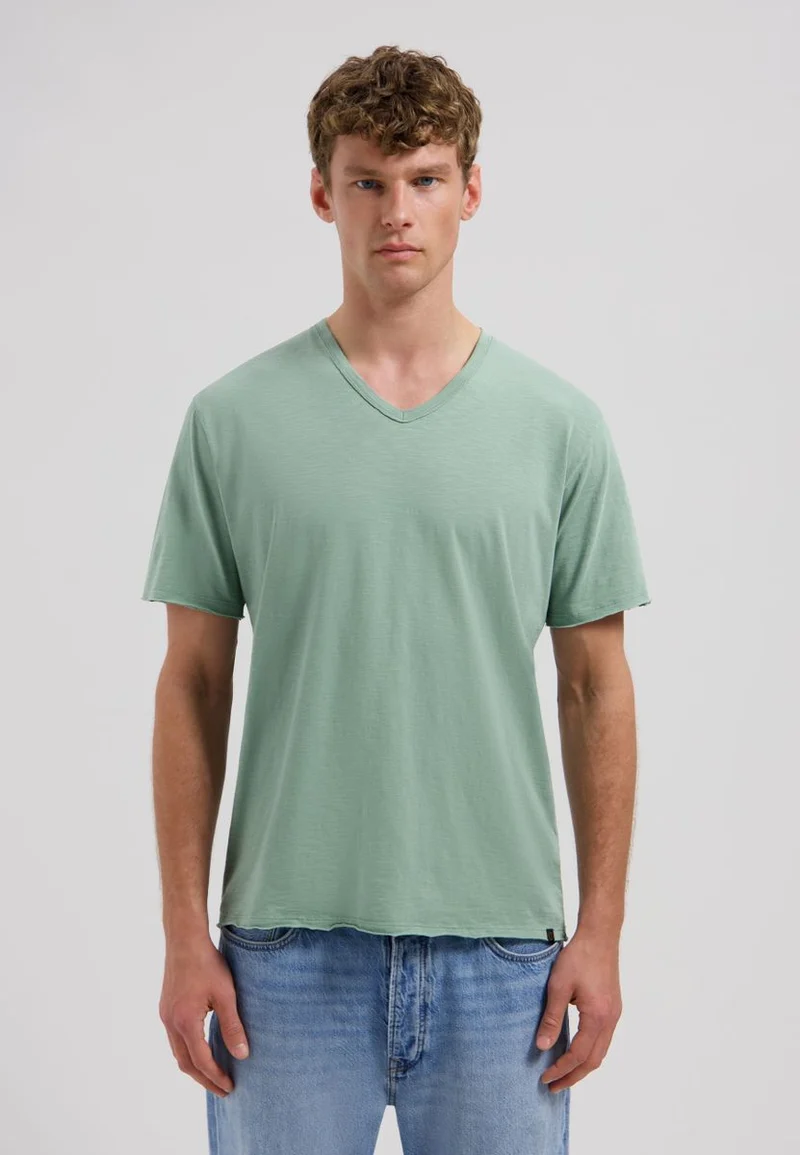 DS_Stewart Tee