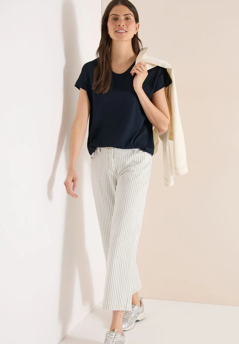T-Shirt mit V-Neck und Spitzendetail