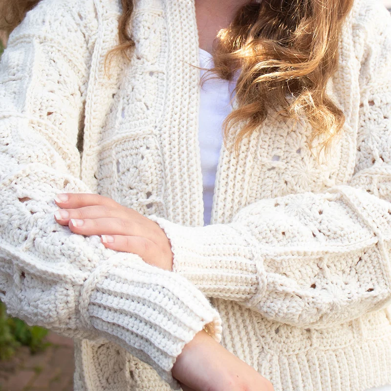 Granny Square-Jacke à la Chloë – einfarbiges Häkelpaket