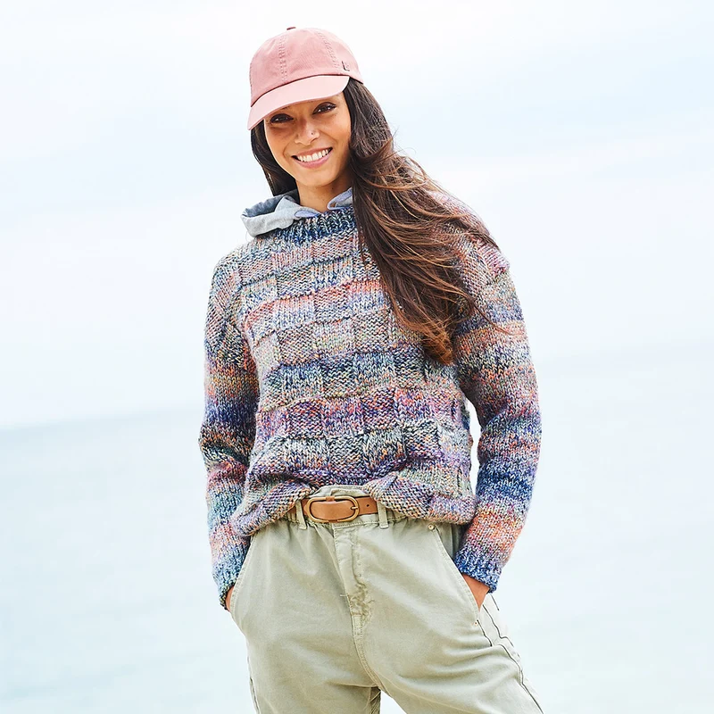 Stylecraft Colour Vibe – Strickanleitung für einen Pullover mit Karomuster (digital) 10020