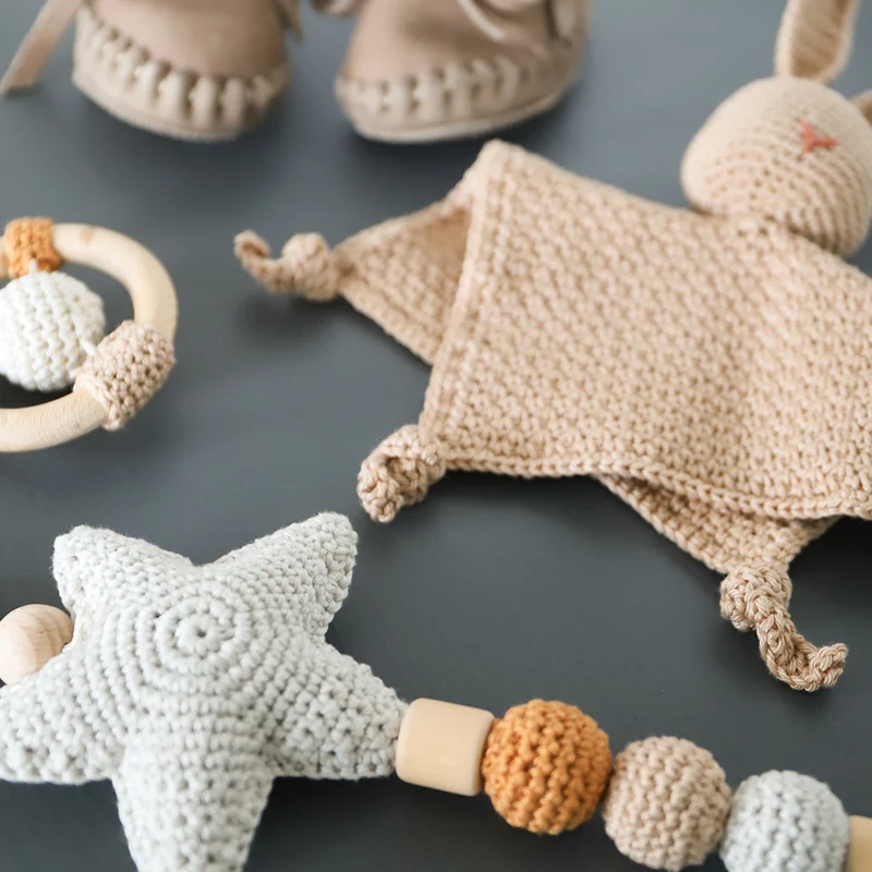 Baby-Geschenkset „Unisex“ – Häkelpaket