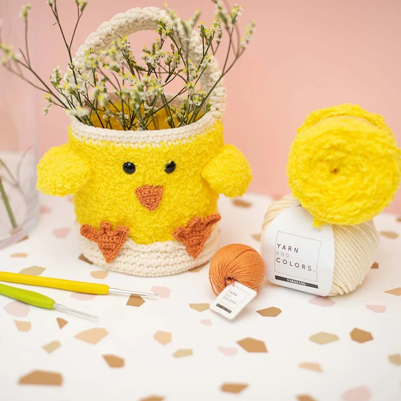 Häkelanleitung für einen Osterkorb mit Küken