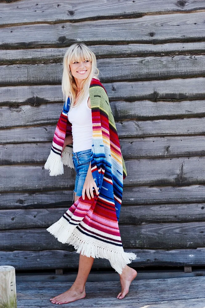 Häkelanleitung Stylecraft Life DK Nr. 9436 Decke und Rollkissen