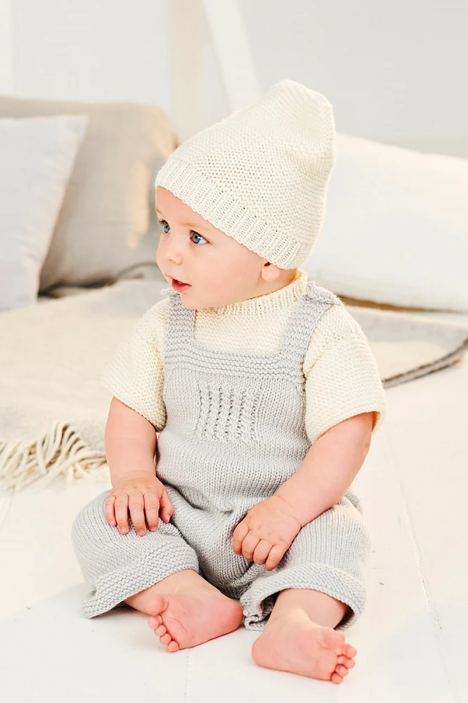 Strickanleitung Stylecraft Bambino DK Nr. 9498: Latzhose, Shirt und Mütze