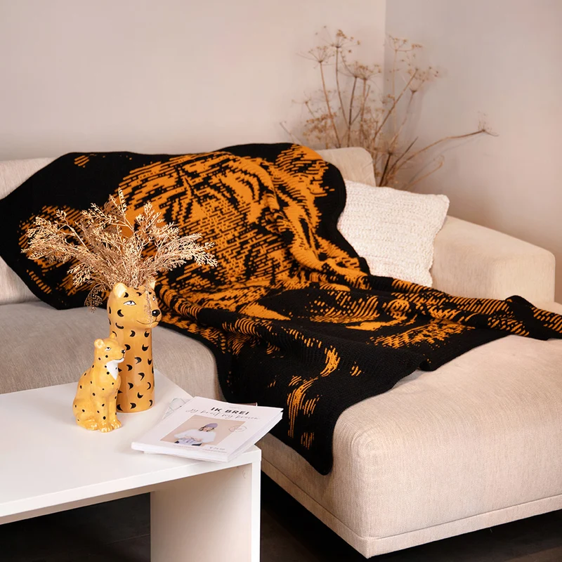 Häkelpaket für die Decke „Ravishing Roar“