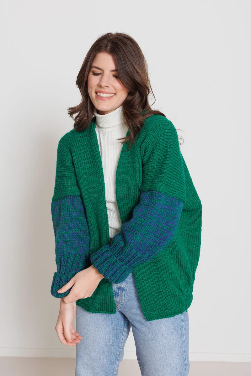 Knipmode „Yarn and Colors“ Midi-Strickjacke – Strickpaket