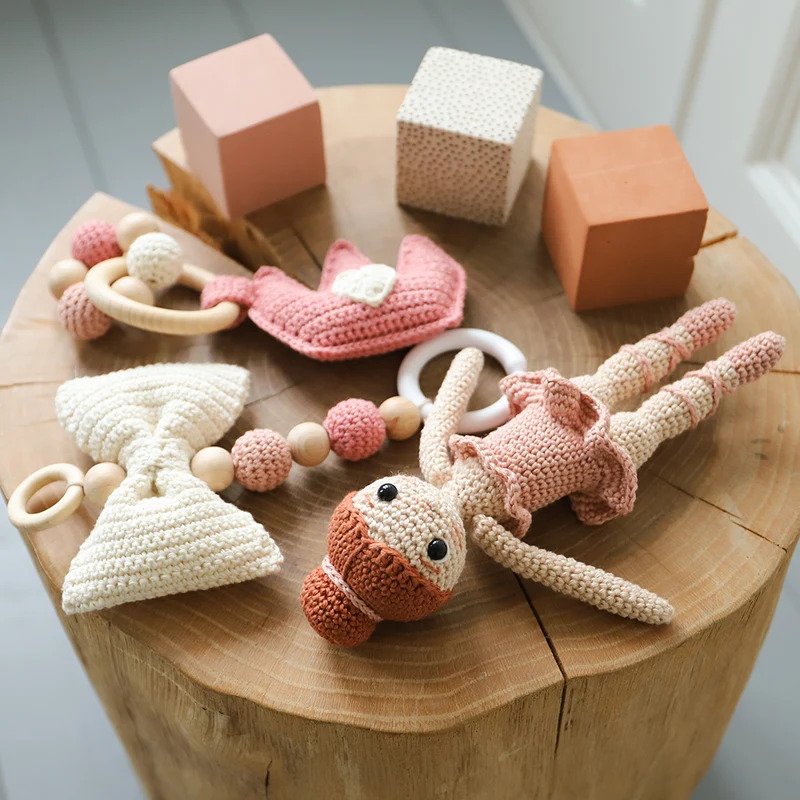 Baby-Geschenkset für Mädchen – Häkelpaket