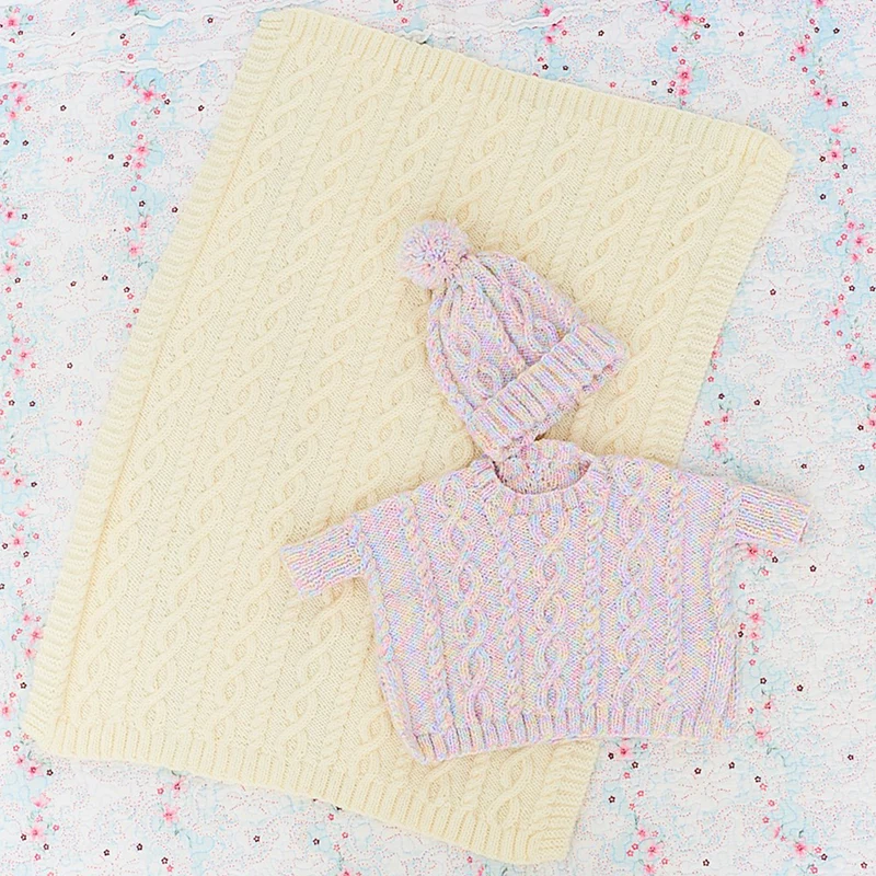 Strickanleitung „Stylecraft Sweet Dreams“ – Baby-Poncho, Decke und Mütze