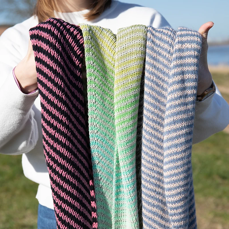 Strickpaket für einen gestreiften Seidenschal