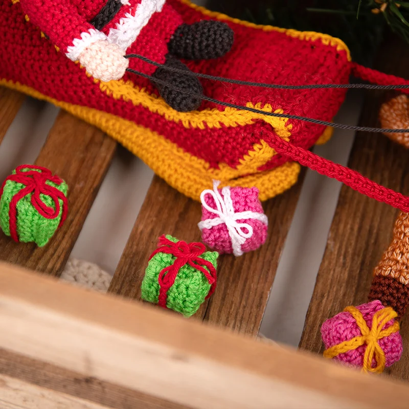 Weihnachtsmann-Schlitten-Häkelpaket
