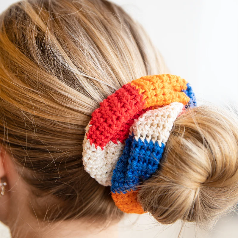 Häkelanleitung für ein Scrunchie zum Königstag in Rot, Weiß und Blau (digital)