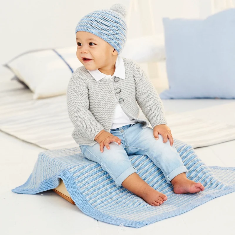 Strickanleitung Stylecraft Bambino DK Nr. 9530: Babyjäckchen, Mütze und Decke