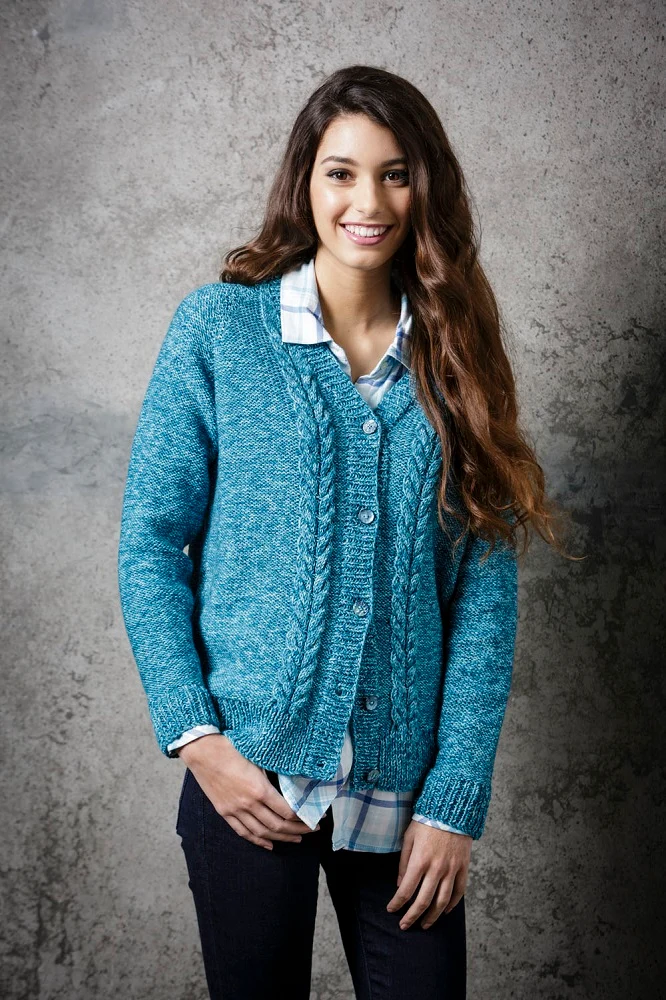 Strickanleitung Stylecraft Batik DK Nr. 9292: Zopfmuster-Pullover und Jacke