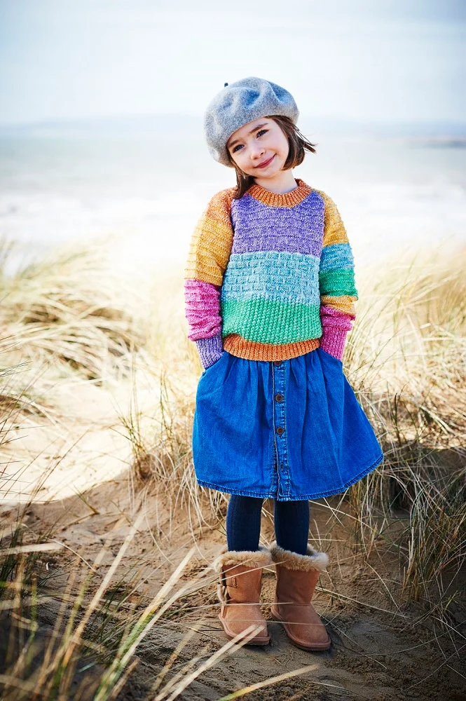Strickanleitung Stylecraft Batik Swirl DK Nr. 9538: Kinderpullover, Jacke und Schal (digital)