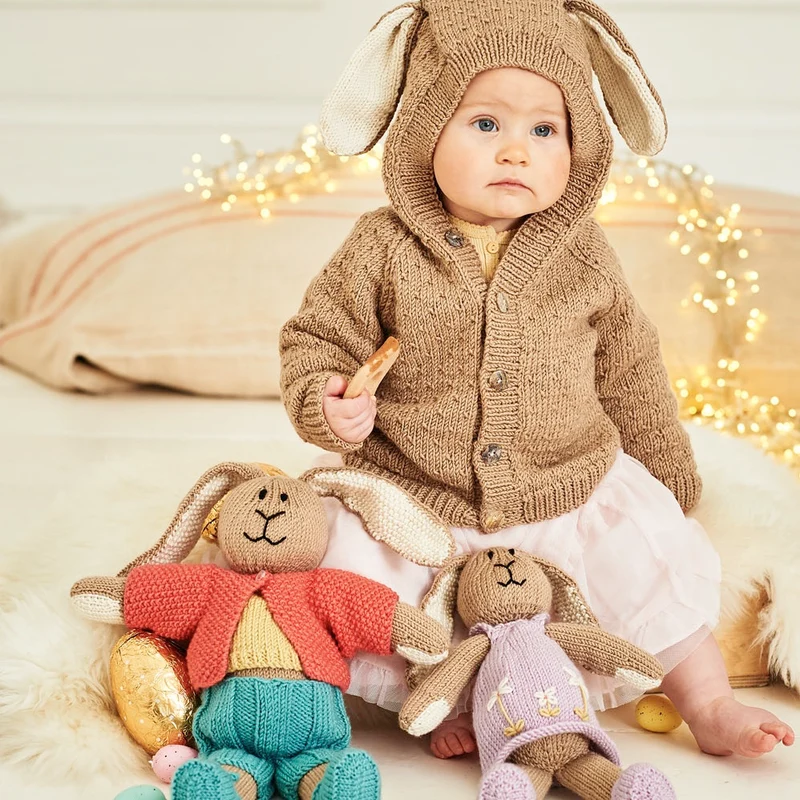 Strickanleitung Stylecraft Bellissima DK Nr. 9855 Bertie & Bettie: Hase und Jacke (digital)