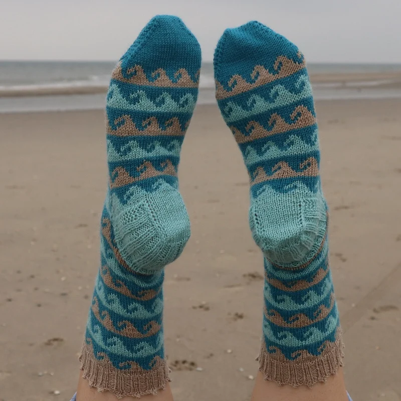 Strickanleitung „Wellenmuster“ für Socken