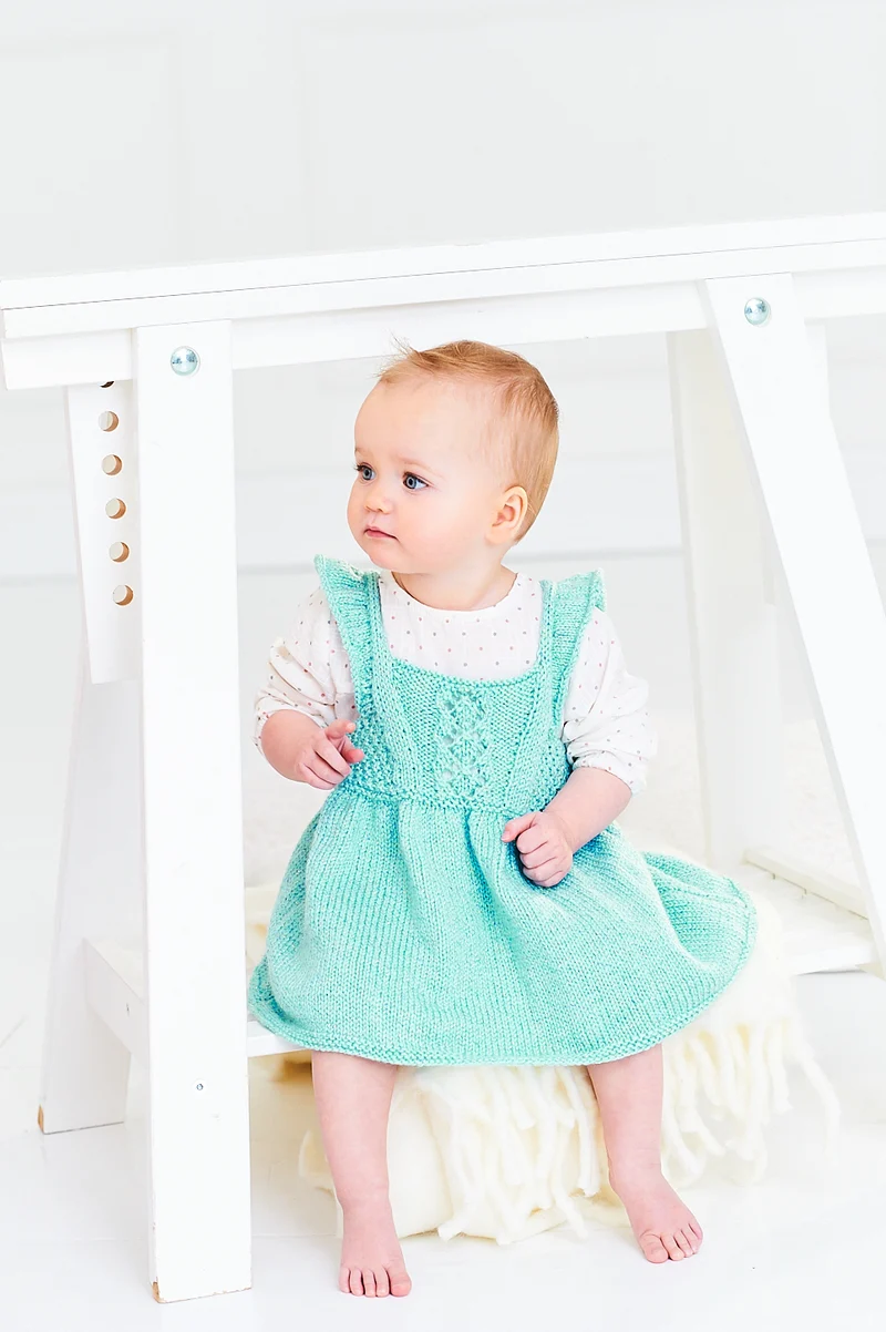 Strickanleitung „Stylecraft Baby Sparkle Dresses“