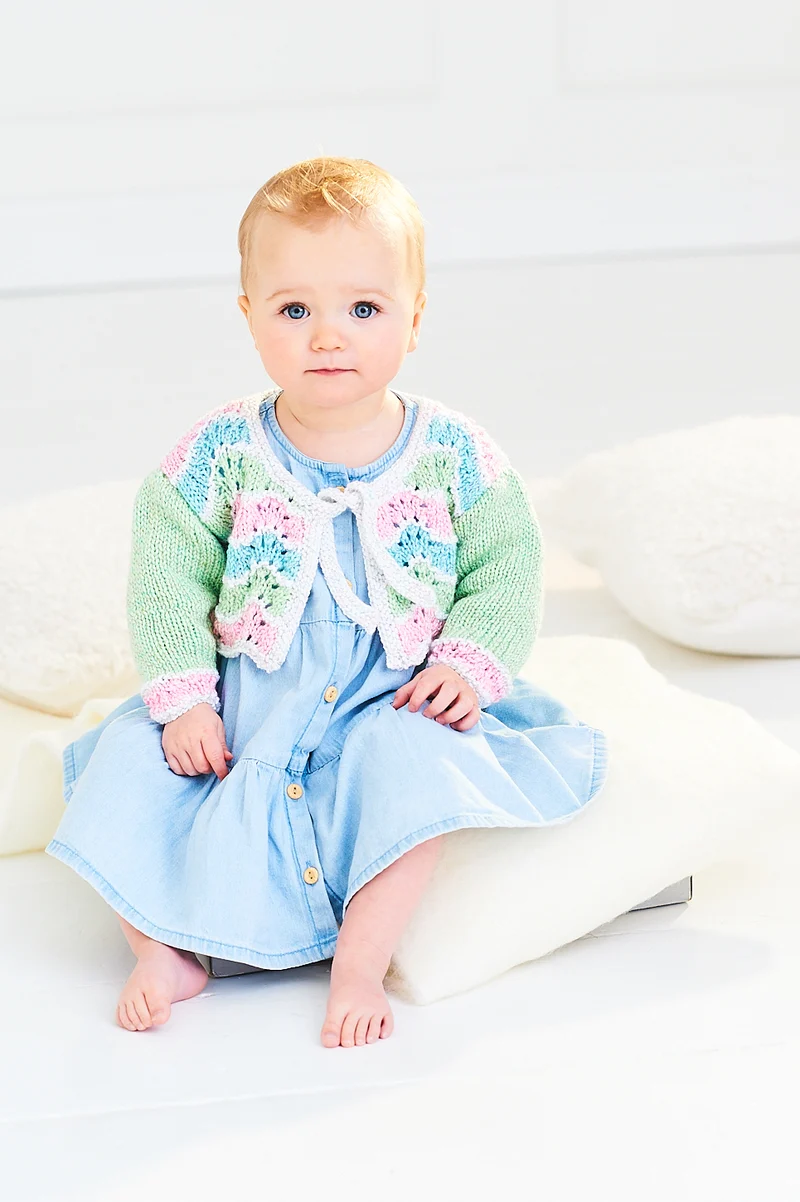 Strickanleitung „Stylecraft Baby Sparkle“ – Strickjacken & Decke