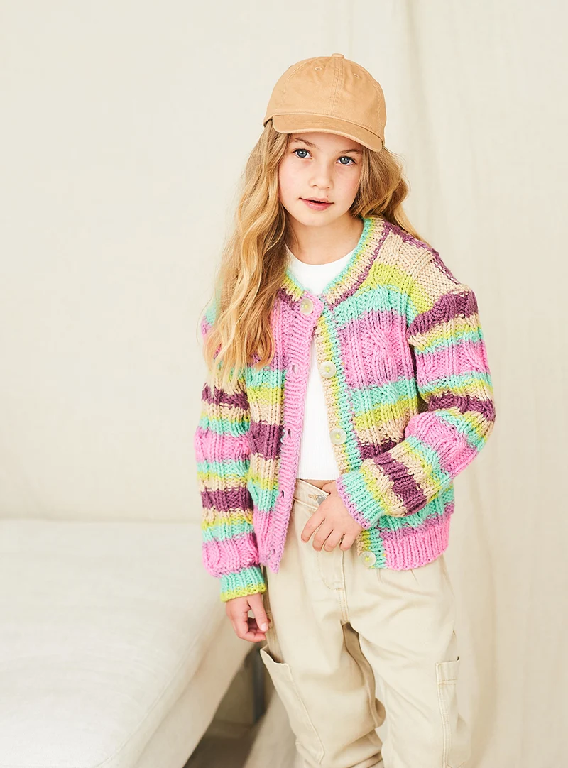 Stylecraft Pullover & Strickjacke aus „Merry Go Round Chunky“ 10046